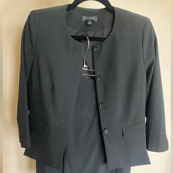 Ann Taylor Black Skirt Suit SET - Button-up Blazer and Matching Skirt - Picture 1 of 7